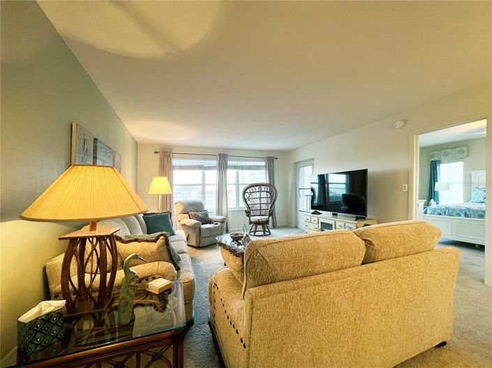 Image No.13-2 Bed Property for sale