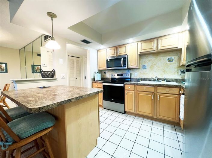 Image No.8-2 Bed Property for sale