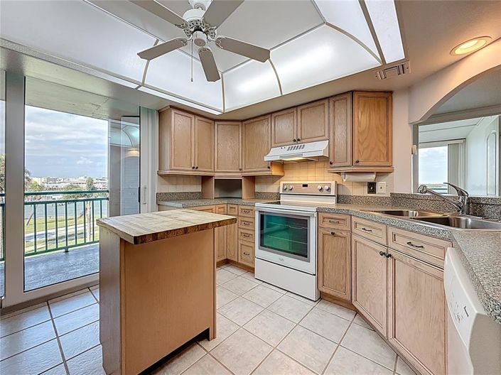 Image No.18-3 Bed Property for sale