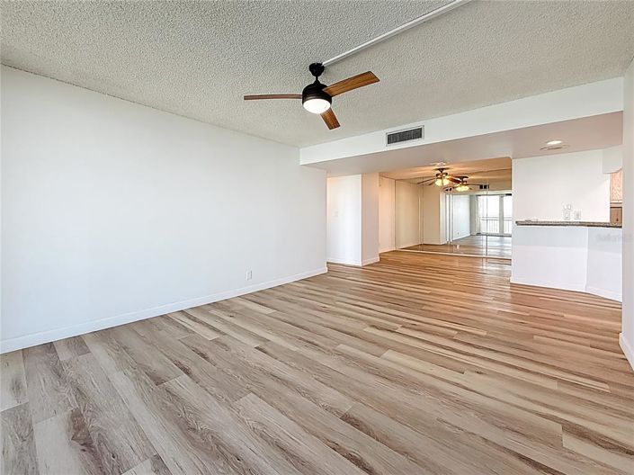 Image No.36-3 Bed Property for sale