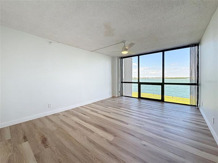 Image No.53-3 Bed Property for sale