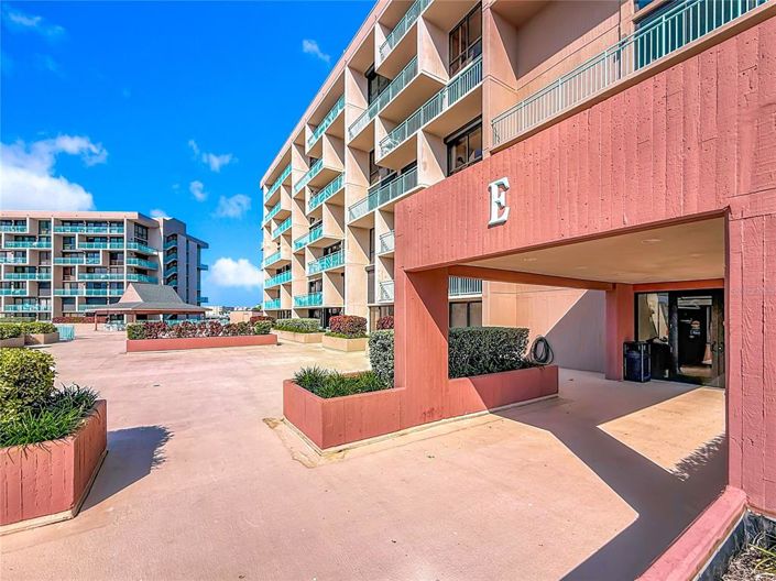 Image No.6-3 Bed Property for sale