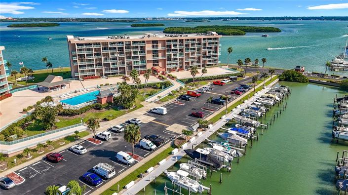 Image No.82-3 Bed Property for sale