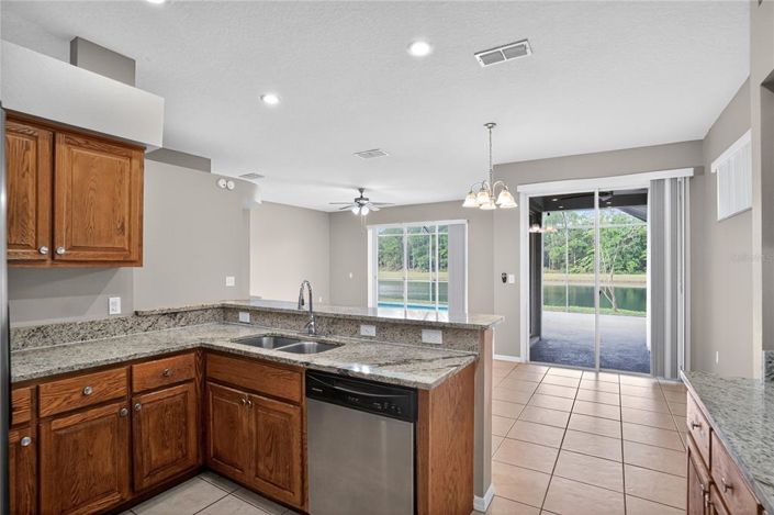 Image No.13-Propriété de 4 chambres à vendre à Kissimmee