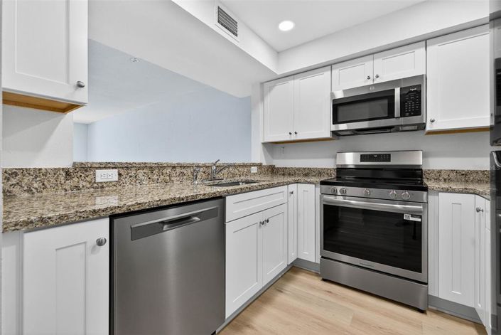 Image No.12-2 Bed Property for sale