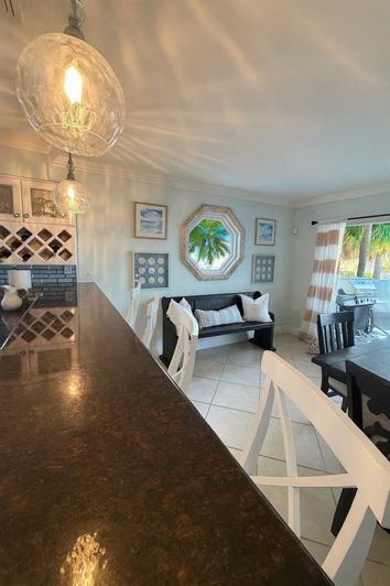 Image No.15-5 Bed Property for sale