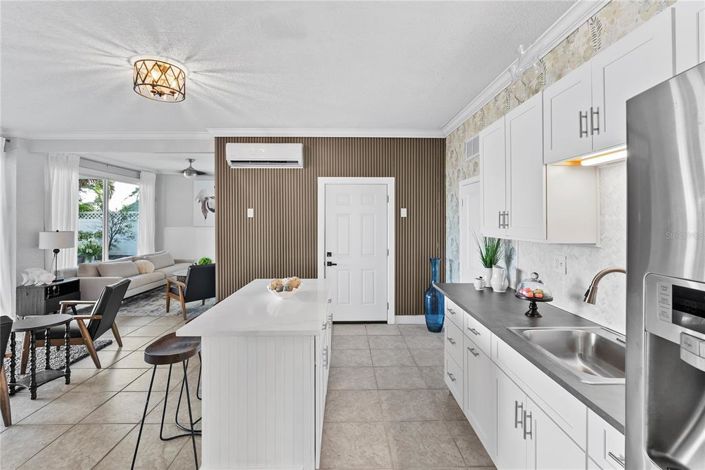 Image No.51-5 Bed Property for sale