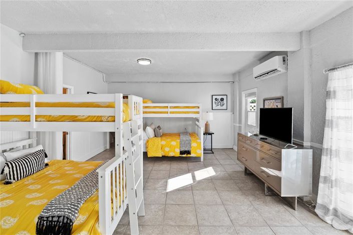 Image No.59-5 Bed Property for sale