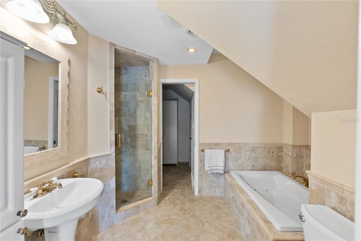 Image No.61-5 Bed Property for sale