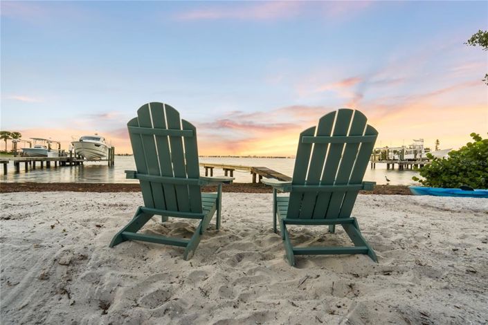 Image No.67-5 Bed Property for sale