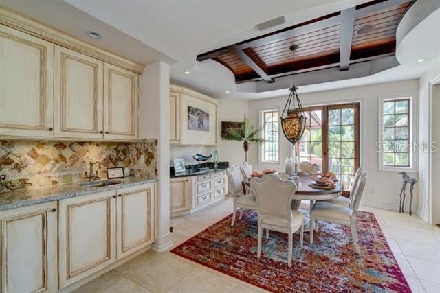 Image No.15-Propriété de 5 chambres à vendre à Floride