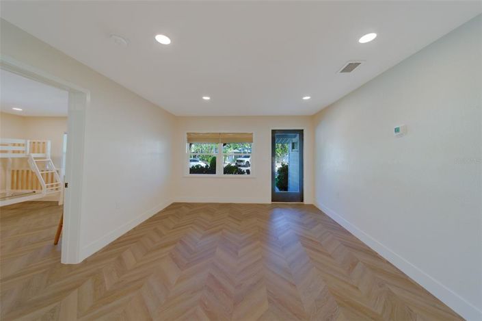 Image No.21-3 Bed Property for sale