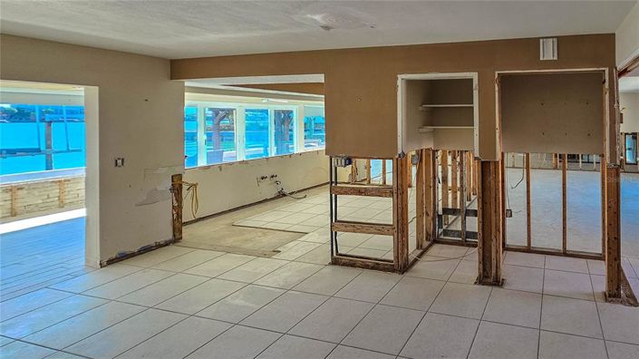 Image No.13-3 Bed Property for sale