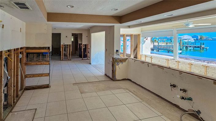 Image No.23-3 Bed Property for sale