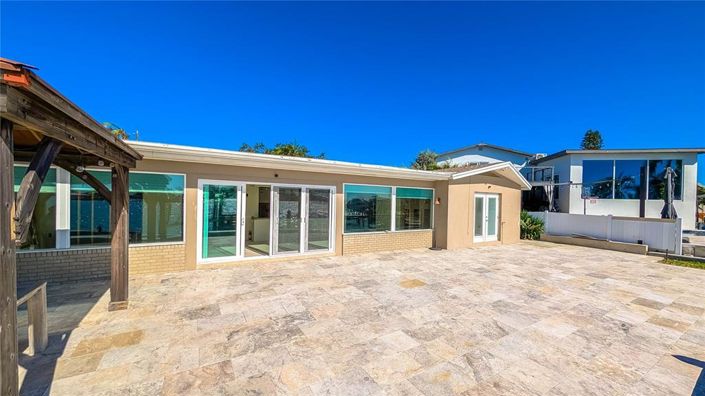 Image No.38-3 Bed Property for sale