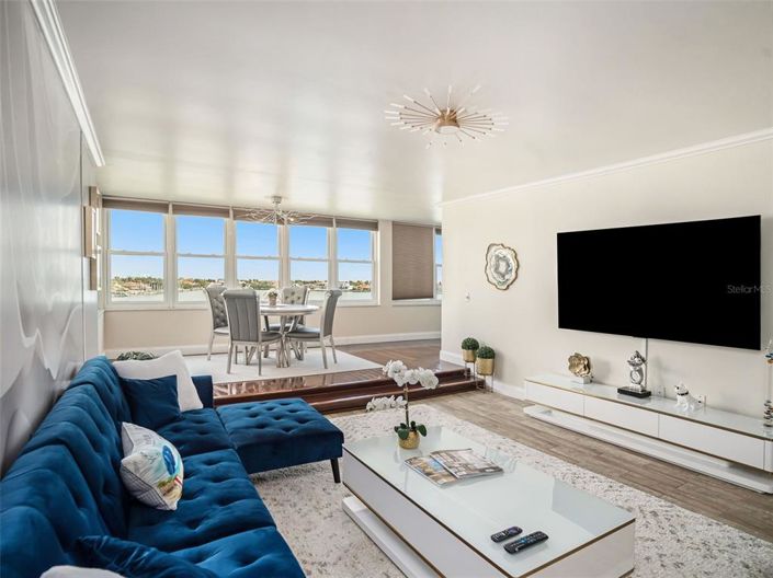 Image No.10-2 Bed Property for sale