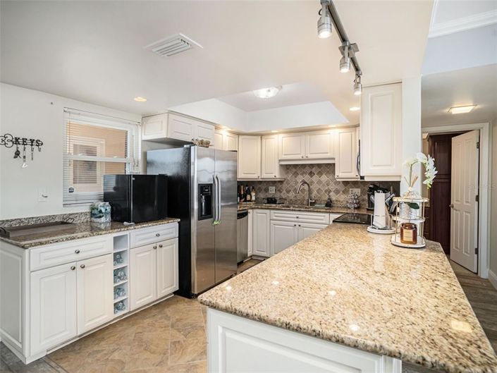 Image No.13-2 Bed Property for sale