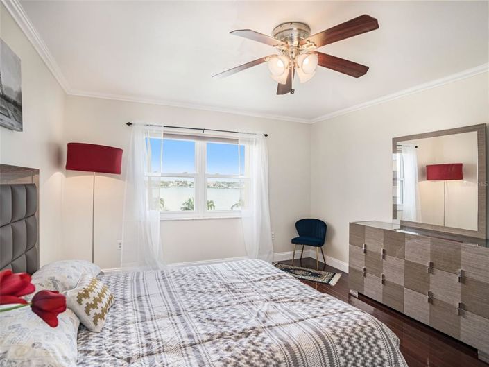 Image No.16-2 Bed Property for sale