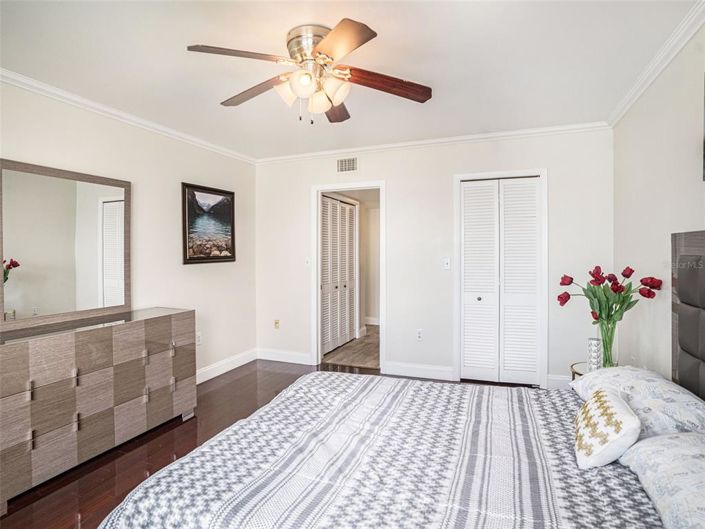 Image No.17-2 Bed Property for sale