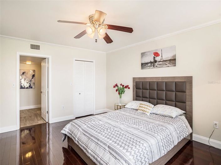 Image No.18-2 Bed Property for sale