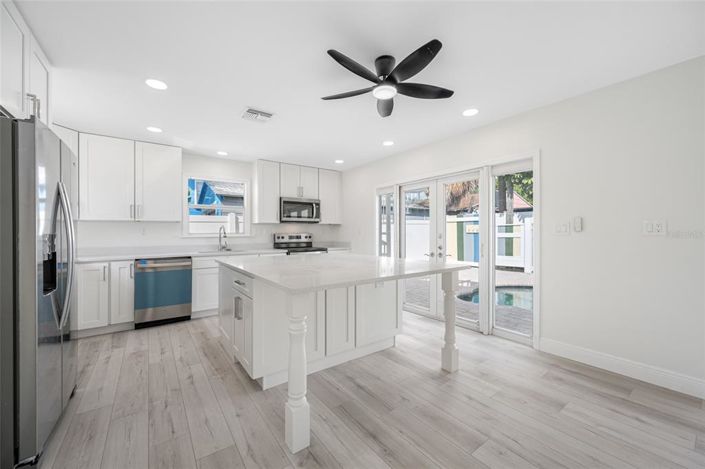 Image No.8-Propriété de 3 chambres à vendre à Treasure Island