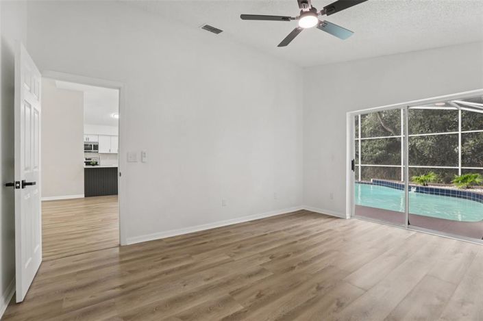 Image No.17-Propriété de 4 chambres à vendre à Kissimmee