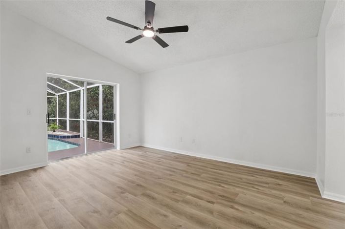 Image No.18-Propriété de 4 chambres à vendre à Kissimmee