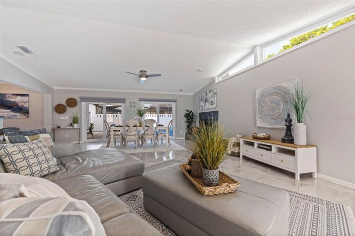 Image No.17-3 Bed Property for sale