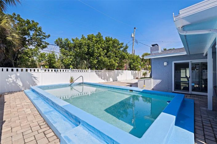 Image No.30-3 Bed Property for sale