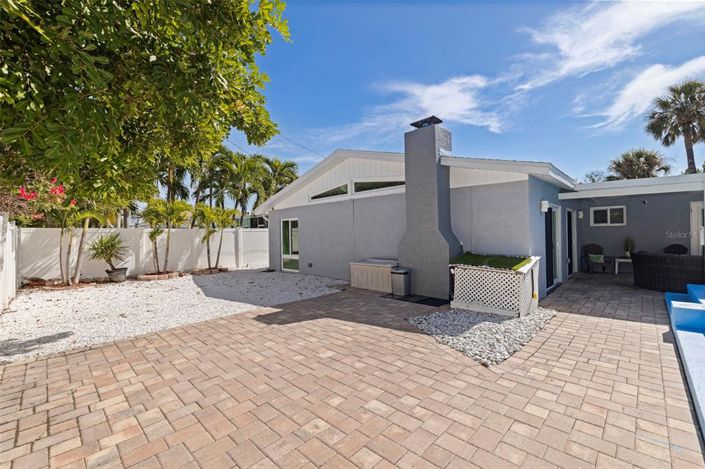 Image No.32-3 Bed Property for sale