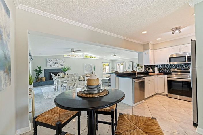 Image No.8-3 Bed Property for sale