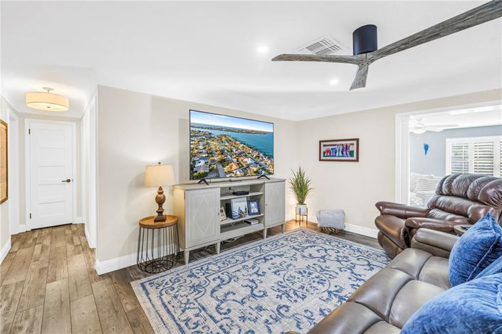 Image No.10-Propriété de 4 chambres à vendre à Floride