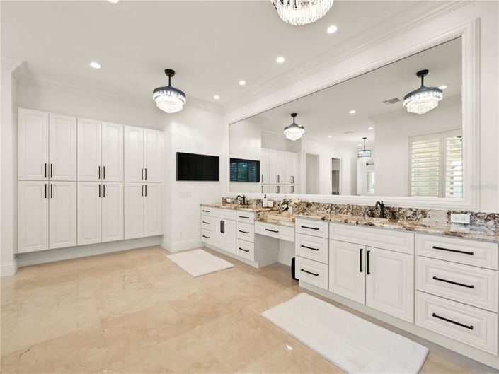 Image No.29-4 Bed Property for sale