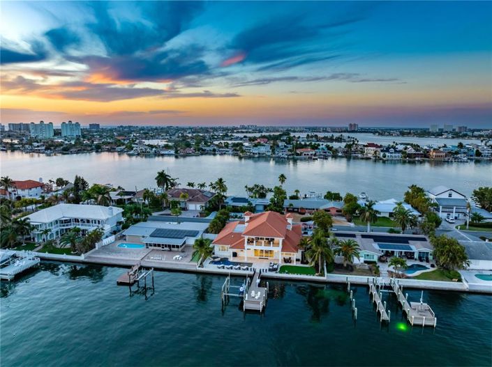 Image No.3-4 Bed Property for sale