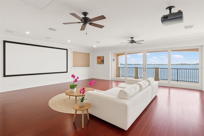 Image No.40-4 Bed Property for sale