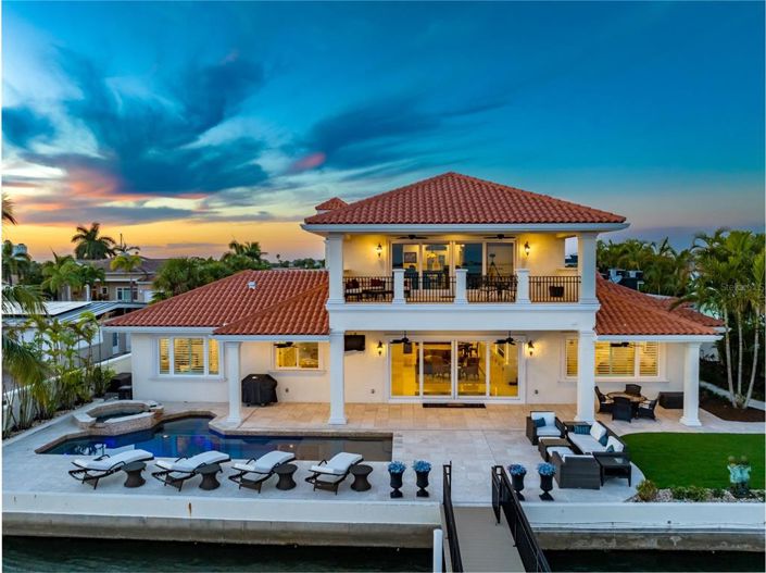 Image No.5-4 Bed Property for sale