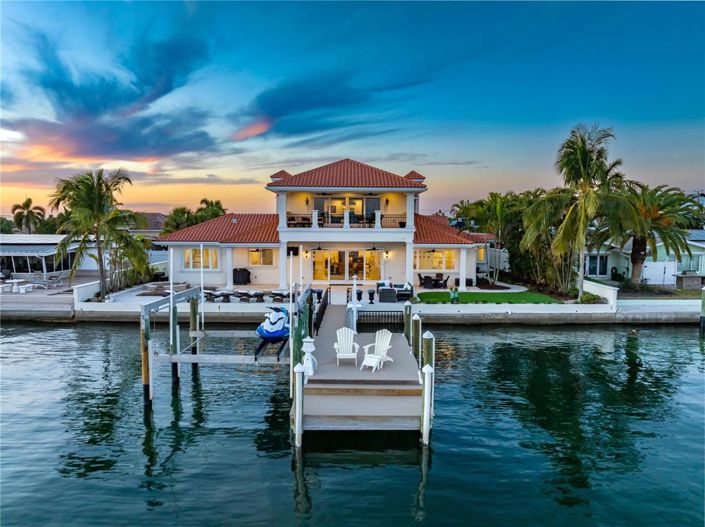 Image No.61-4 Bed Property for sale