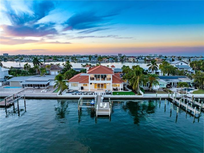 Image No.64-4 Bed Property for sale