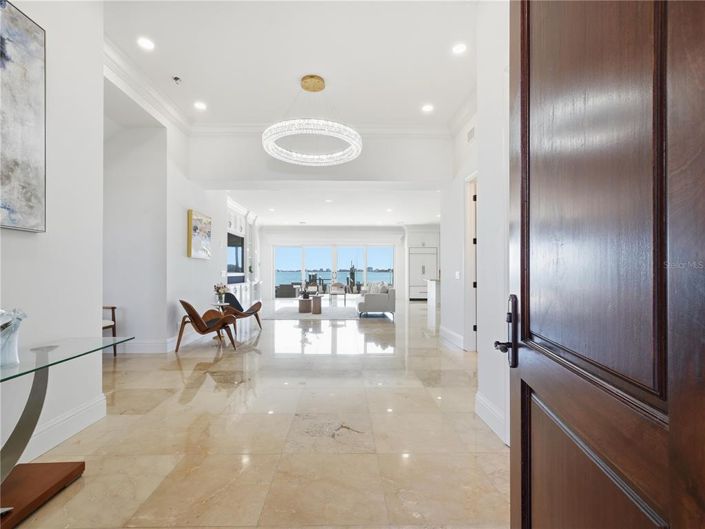 Image No.7-4 Bed Property for sale