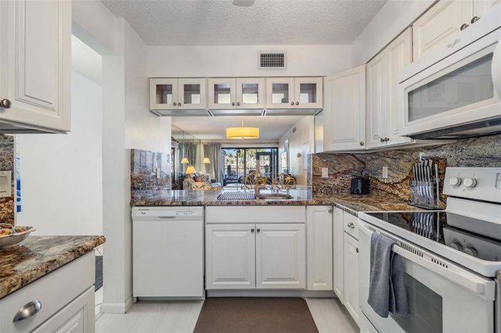 Image No.11-2 Bed Property for sale