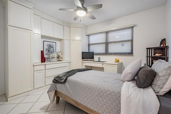 Image No.18-2 Bed Property for sale