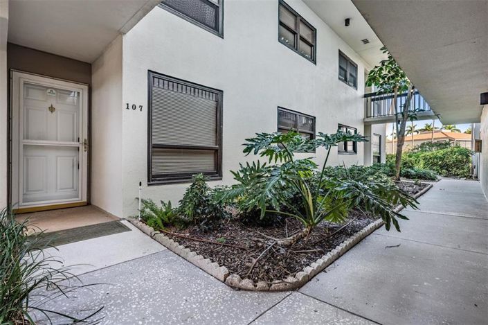 Image No.4-2 Bed Property for sale