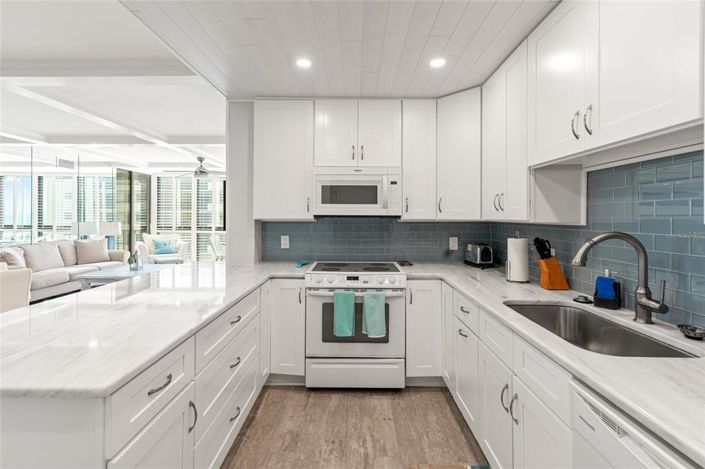 Image No.23-2 Bed Property for sale