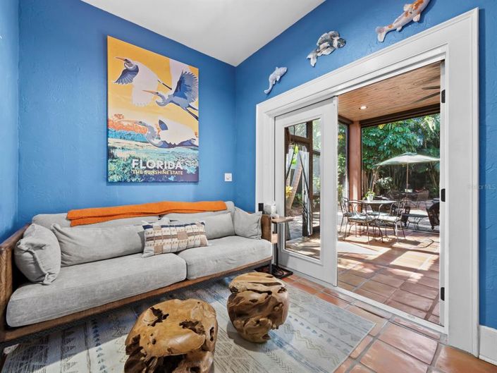 Image No.10-3 Bed Property for sale