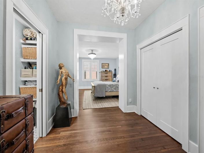 Image No.13-3 Bed Property for sale