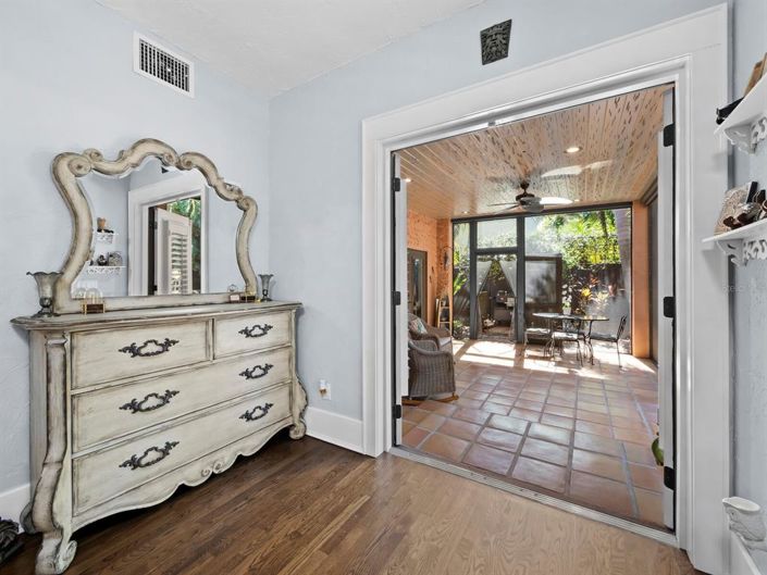 Image No.17-3 Bed Property for sale