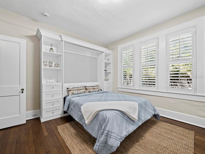 Image No.21-3 Bed Property for sale