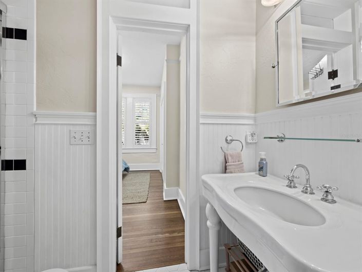 Image No.23-3 Bed Property for sale