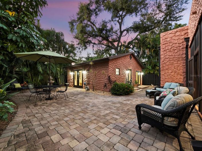 Image No.25-3 Bed Property for sale