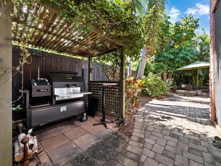 Image No.26-3 Bed Property for sale